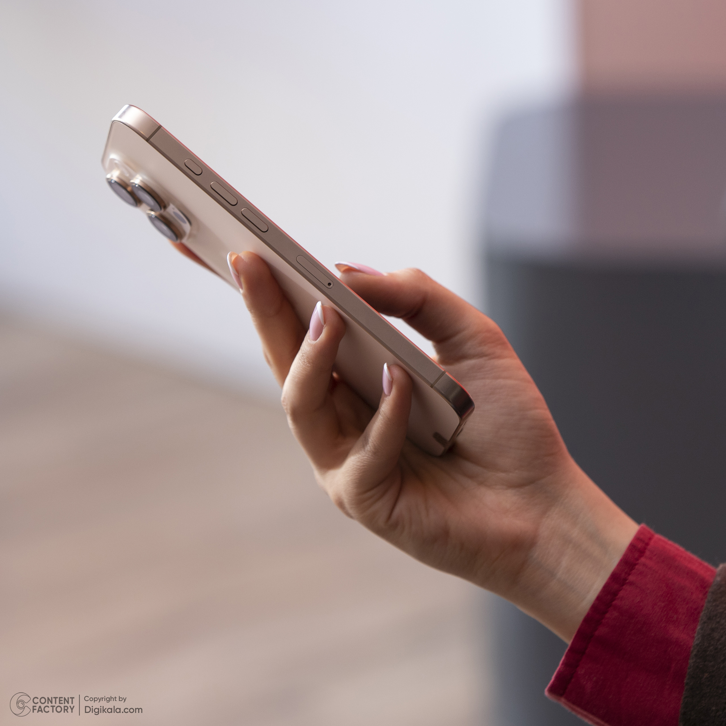گوشی موبایل اپل مدل iPhone 16 Pro Max ZAA دو سیم کارت ظرفیت 256 گیگابایت و رم 8 گیگابایت